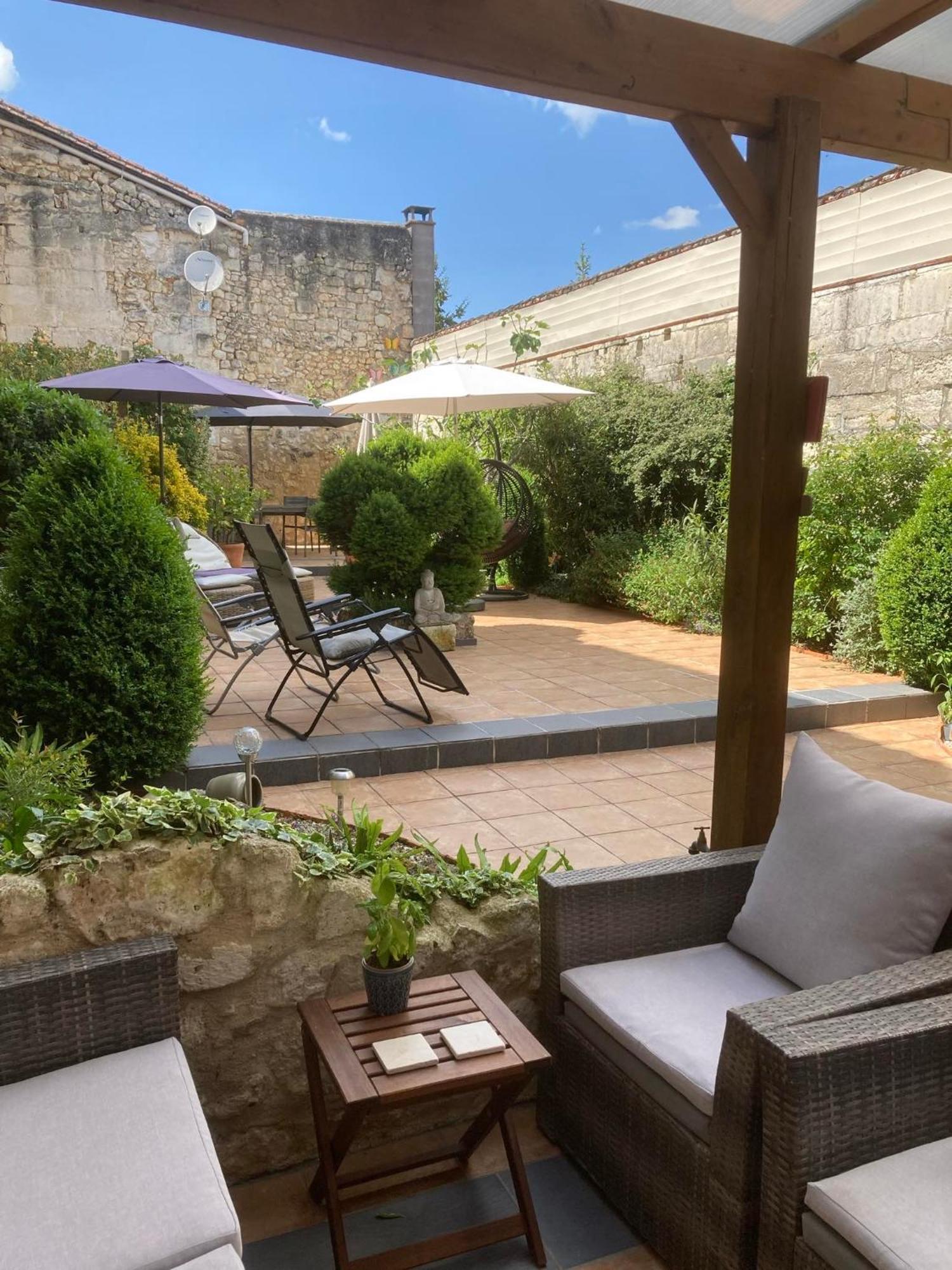 Le Patio Chambres Et Tables D'Hotes La Tour-Blanche Exterior photo